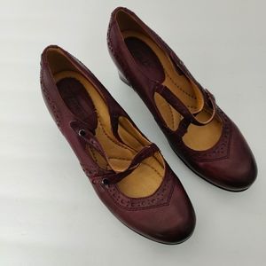 Earth Women's Primrose Merlot Pumps